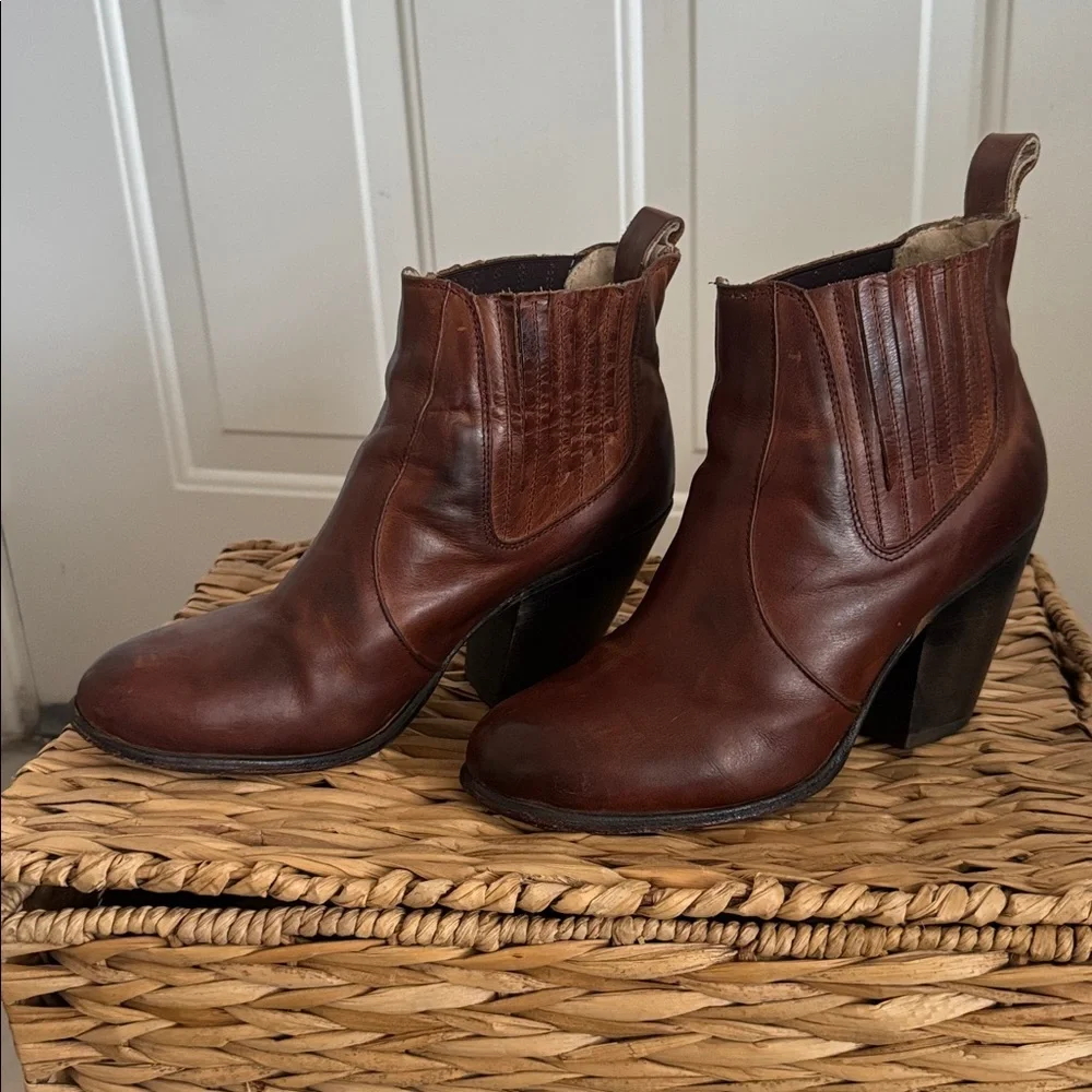 Freebird Morgan Distressed Heeled Leather Boots in Cognac Brown Size 9 - Picture 2 of 7